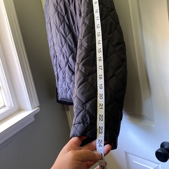 Burton Lightweight Quilted Jacket - Picture 8 of 10